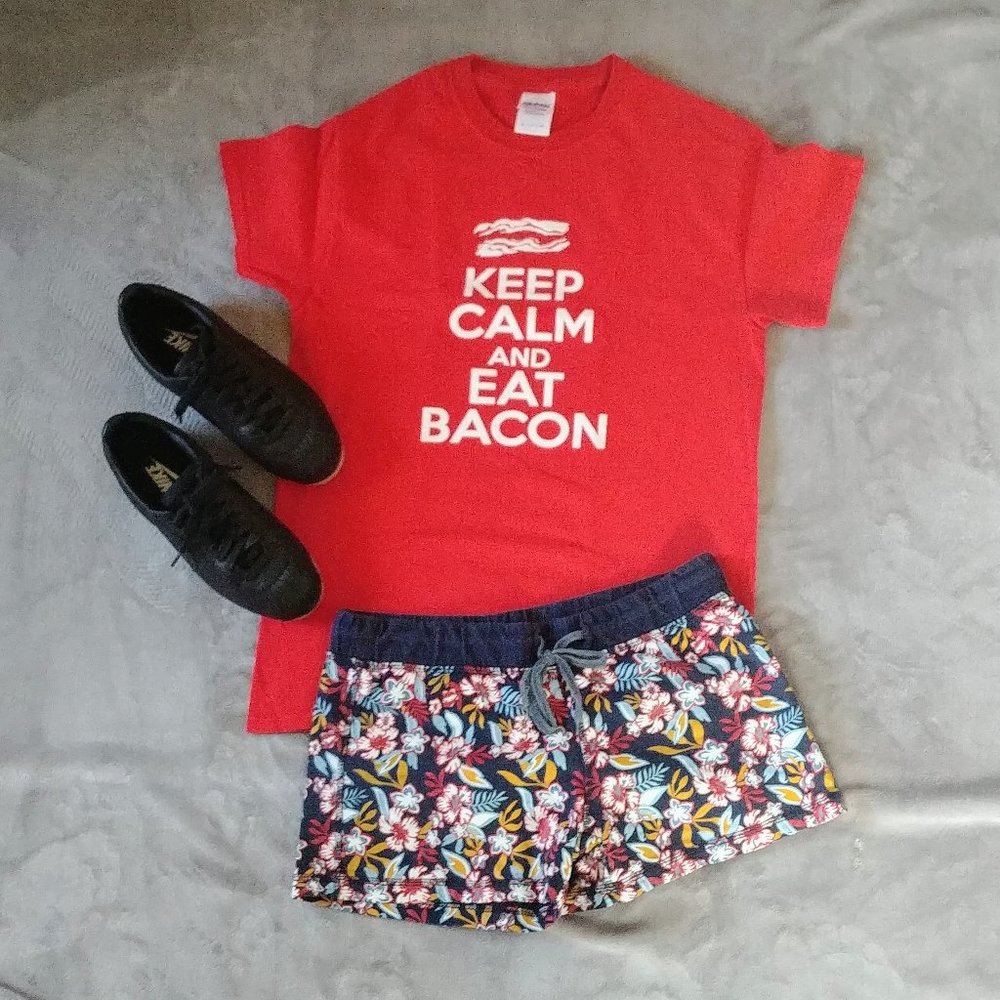 🌈 2/$25: KEEP CALM & EAT BACON